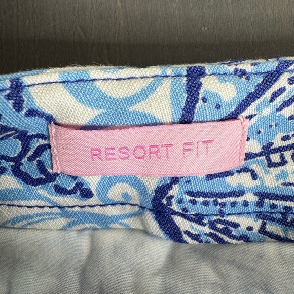 Lilly Pulitzer Resort Fit Pants Size 8 Stuffed Shells Print Cropped Blue - Picture 4 of 7